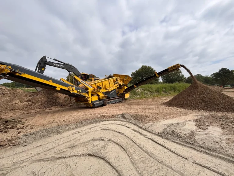 Grond zeven in Zeeland door Goud Grondverzet BV1